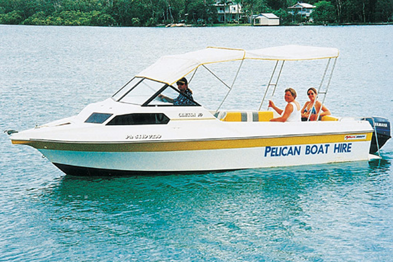 Half Cabin Large 10 People Pelican Boat Hire