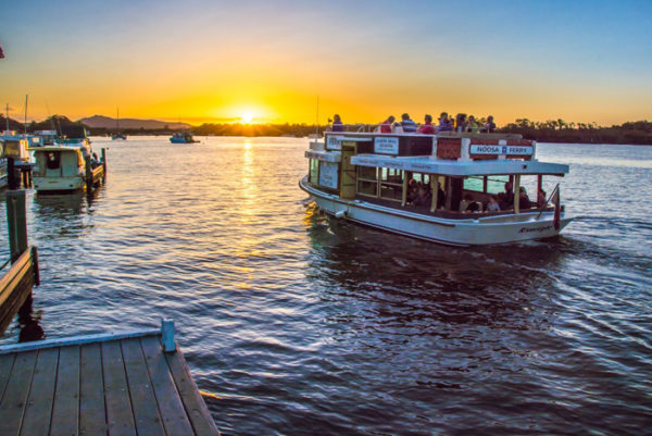 tour & activities Pelican Boat Hire