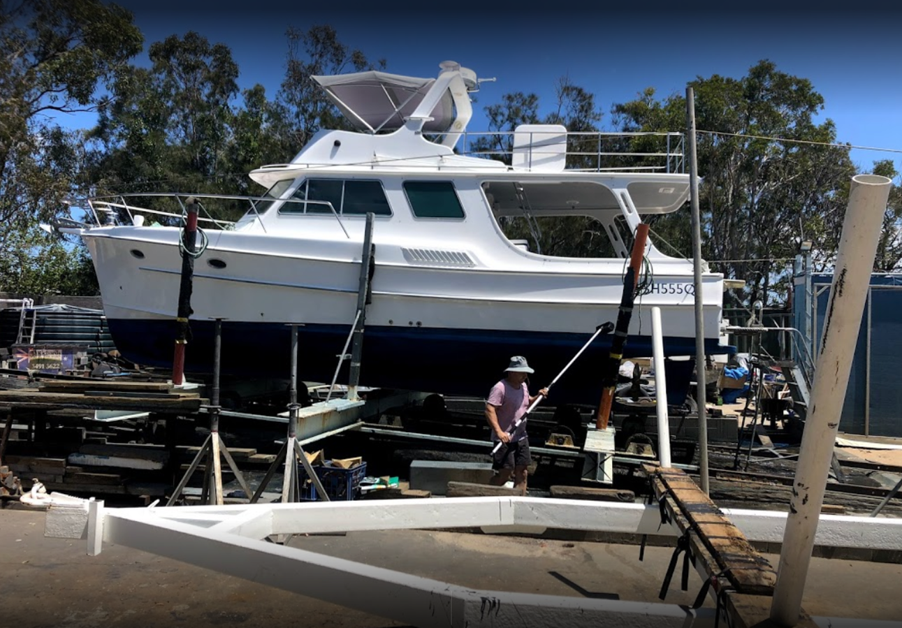 Noosa River Slipway Pelican Boat Hire